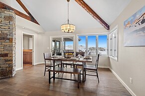 Wapiti Lane 4 Bedroom Home