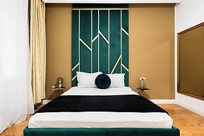 Bucharest Studios Paris Room