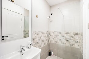 Bucharest Studios Paris Room