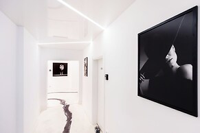 Bucharest Studios Paris Room