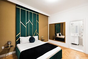 Bucharest Studios Paris Room