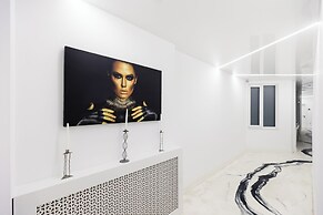 Bucharest Studios Paris Room