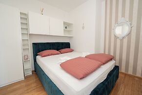 Anabella Apartment - Jacuzzi & Infra Sauna