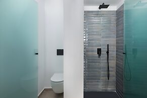 Paralos Rodos Lifestyle