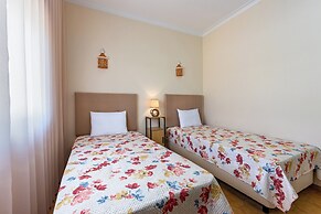 Seaside Charm in Gale - 2 Bedroom W/big Terrace
