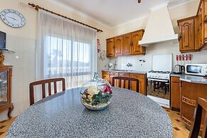 Seaside Charm in Gale - 2 Bedroom W/big Terrace