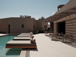 Enarma Suites & Spa Wellness Retreat