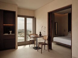 Enarma Suites & Spa Wellness Retreat