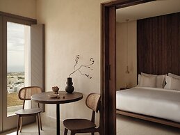 Enarma Suites & Spa Wellness Retreat