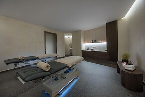 Enarma Suites & Spa Wellness Retreat