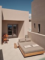 Enarma Suites & Spa Wellness Retreat