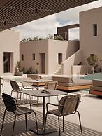 Enarma Suites & Spa Wellness Retreat