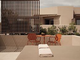 Enarma Suites & Spa Wellness Retreat