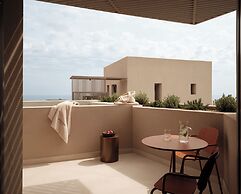 Enarma Suites & Spa Wellness Retreat