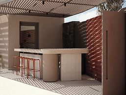 Enarma Suites & Spa Wellness Retreat