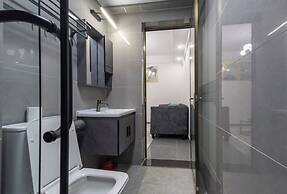 Erica Suites - Riverside 1BR Apartments