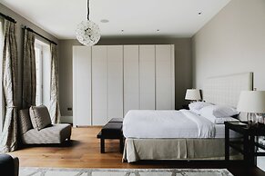 Priory Road by Onefinestay