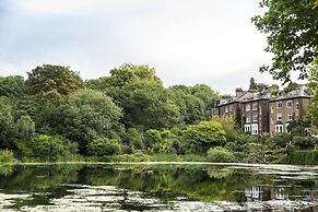 Priory Road by Onefinestay