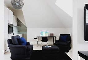 Priory Road by Onefinestay