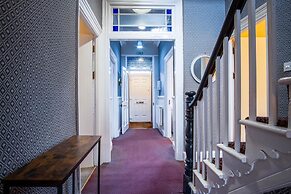 The Lanterns - 9 Bedroom - Sleeps 17 - Saundersfoot Village Centre