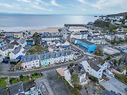 The Lanterns - 9 Bedroom - Sleeps 17 - Saundersfoot Village Centre