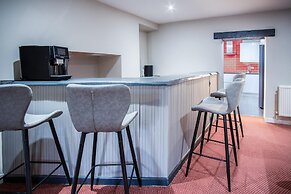 The Lanterns - 9 Bedroom - Sleeps 17 - Saundersfoot Village Centre