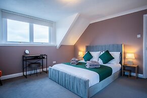 The Lanterns - 9 Bedroom - Sleeps 17 - Saundersfoot Village Centre