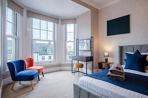 The Lanterns - 9 Bedroom - Sleeps 17 - Saundersfoot Village Centre