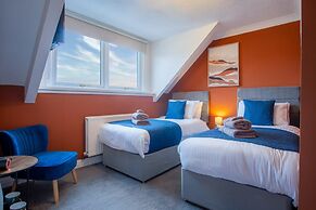 The Lanterns - 9 Bedroom - Sleeps 17 - Saundersfoot Village Centre