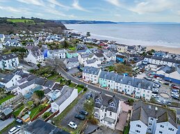 The Lanterns - 9 Bedroom - Sleeps 17 - Saundersfoot Village Centre