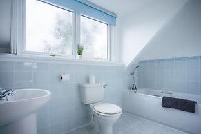 The Lanterns - 9 Bedroom - Sleeps 17 - Saundersfoot Village Centre