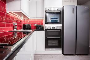 The Lanterns - 9 Bedroom - Sleeps 17 - Saundersfoot Village Centre