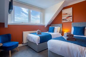 The Lanterns - 9 Bedroom - Sleeps 17 - Saundersfoot Village Centre