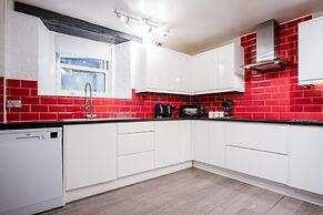 The Lanterns - 9 Bedroom - Sleeps 17 - Saundersfoot Village Centre