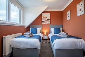 The Lanterns - 9 Bedroom - Sleeps 17 - Saundersfoot Village Centre