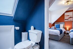 The Lanterns - 9 Bedroom - Sleeps 17 - Saundersfoot Village Centre