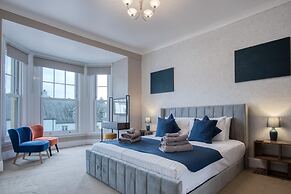 The Lanterns - 9 Bedroom - Sleeps 17 - Saundersfoot Village Centre