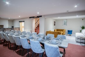 The Lanterns - 9 Bedroom - Sleeps 17 - Saundersfoot Village Centre