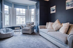 The Lanterns - 9 Bedroom - Sleeps 17 - Saundersfoot Village Centre