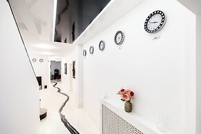 Bucharest Studios Dubai Room