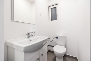 Bucharest Studios Dubai Room