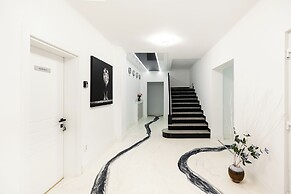 Bucharest Studios Dubai Room