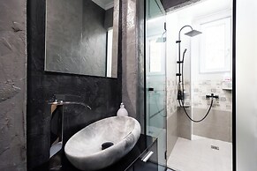 Bucharest Studios New York Room