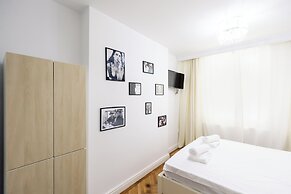 Bucharest Studios New York Room