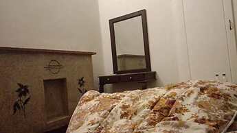 M M palace Guest House