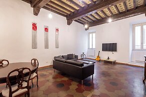 Piazza Navona Charming Large Apartment
