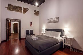 Piazza Navona Charming Large Apartment