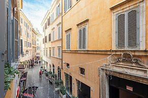 Piazza Navona Charming Large Apartment