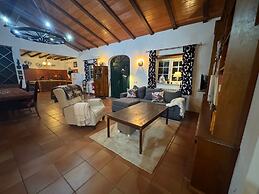 Cozy Casa Vimeiro Retreat
