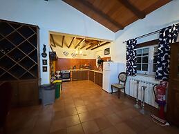 Cozy Casa Vimeiro Retreat